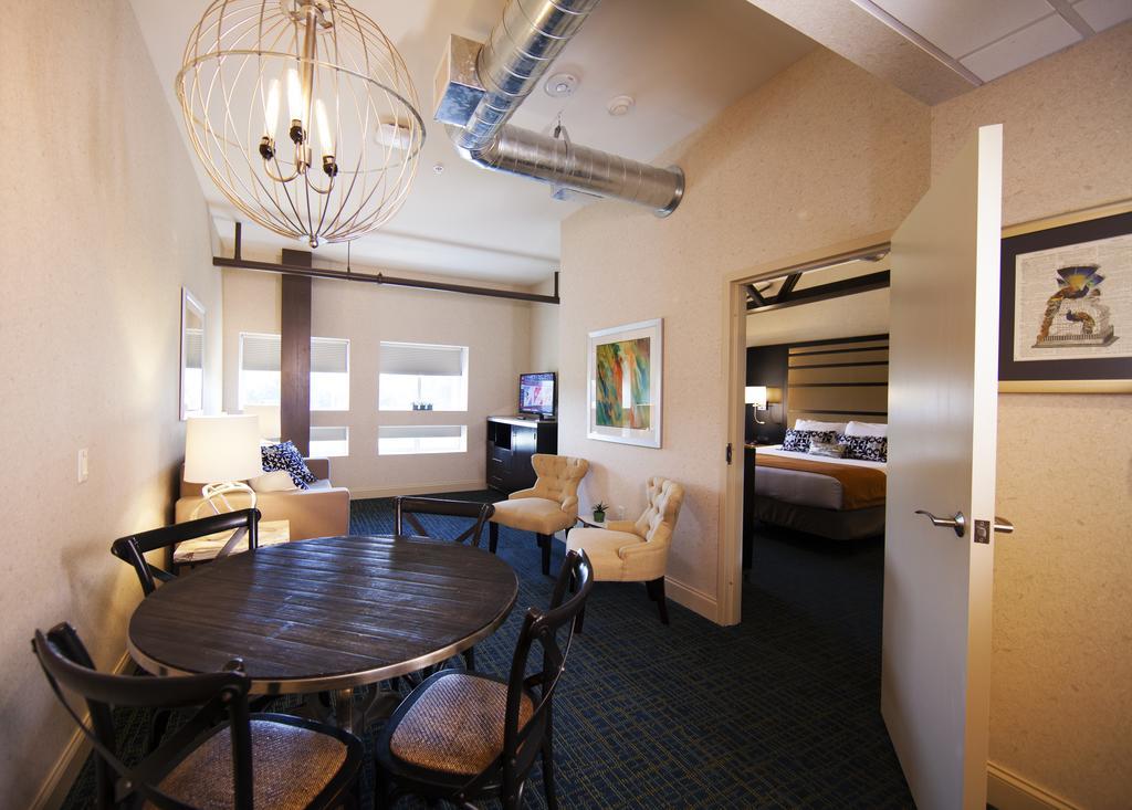 Warehouse Hotel At The Nook Manheim Luaran gambar